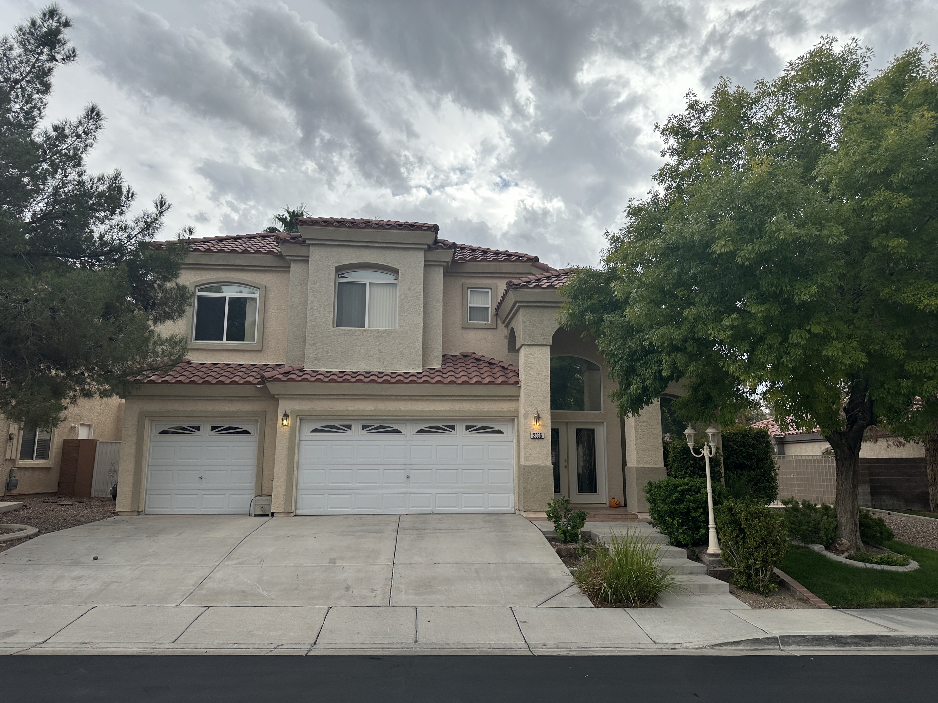 2596 Mizzoni Circle
