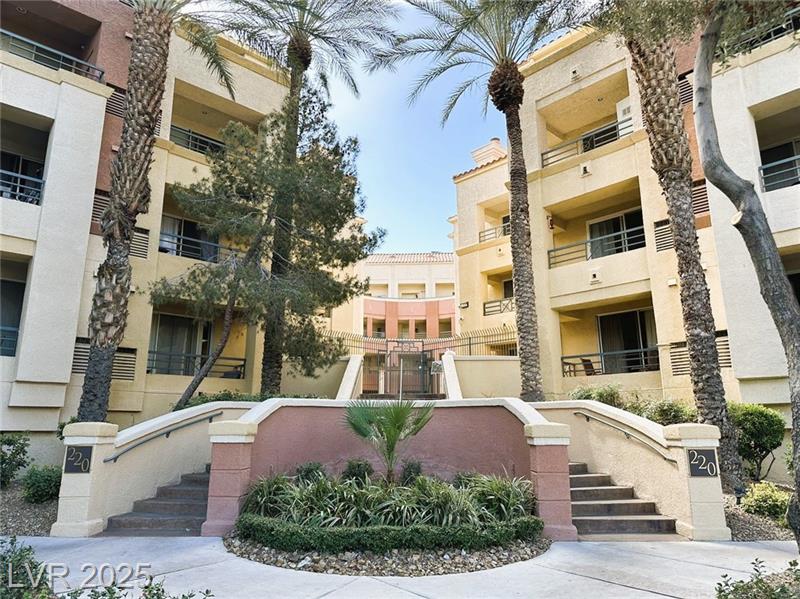 Flamingo Road- 220 E #124 - 1