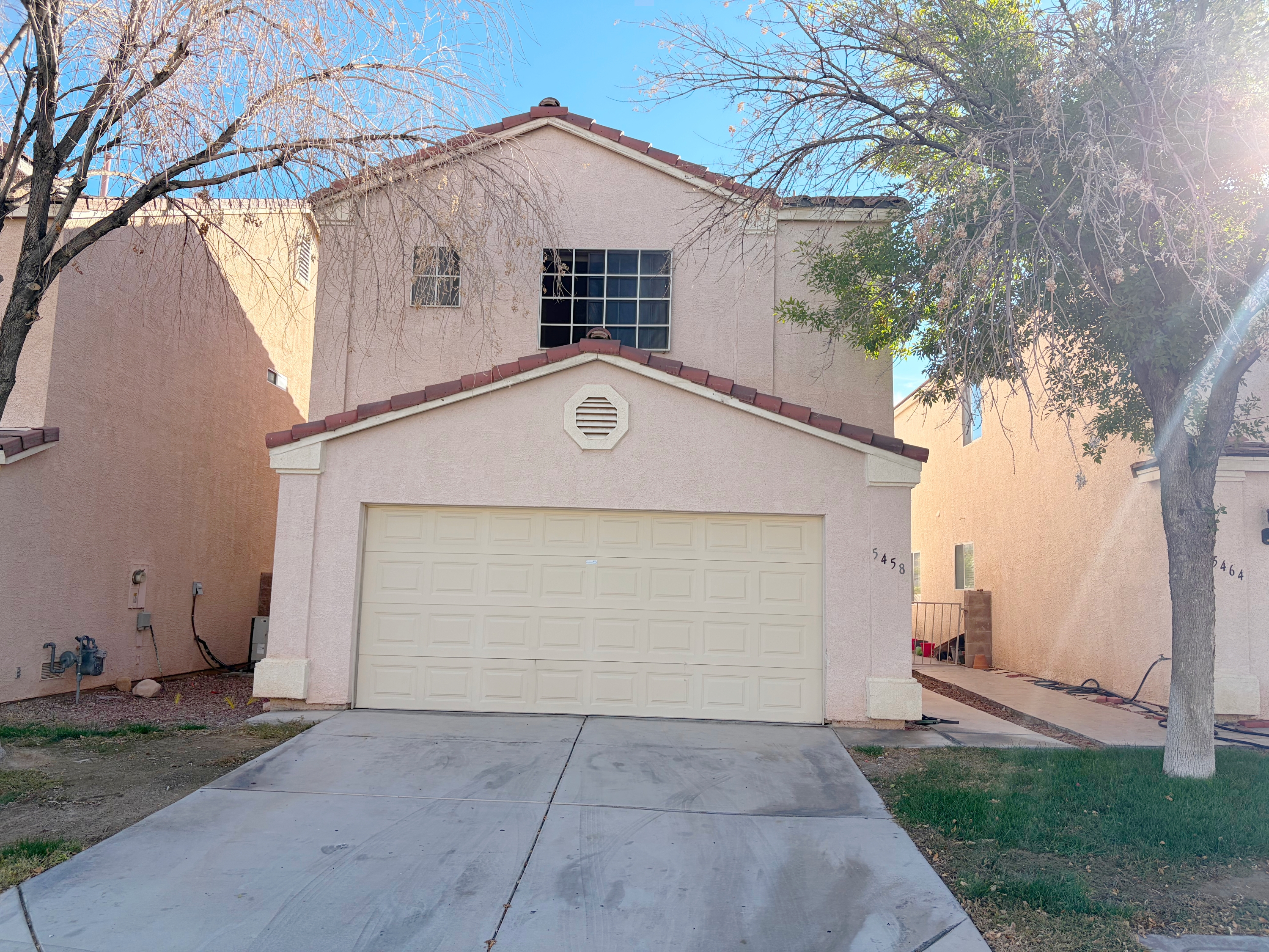 5458 Green Horn Street