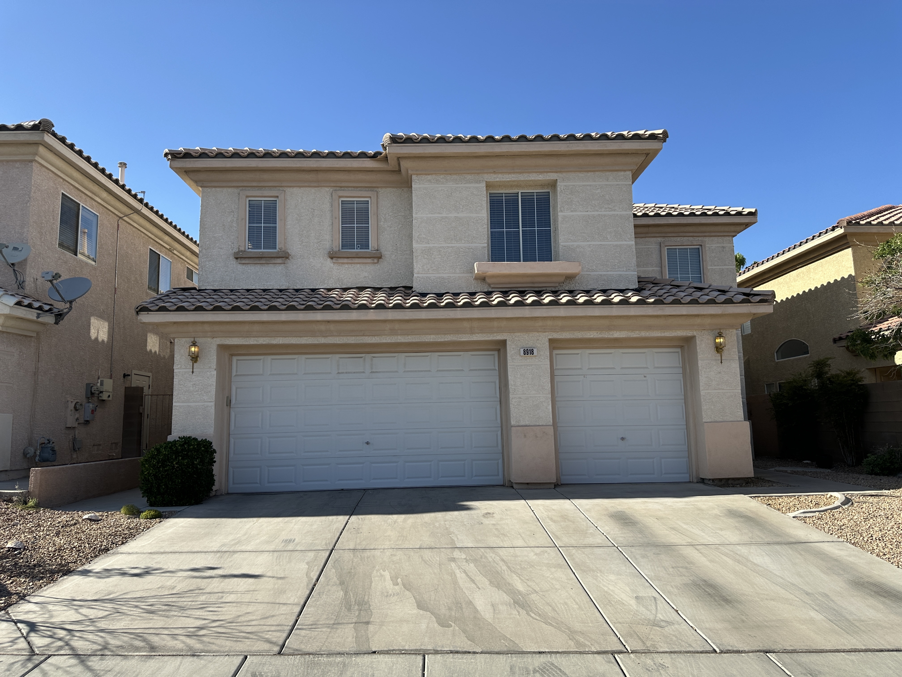 Katie Avenue - 8918 W