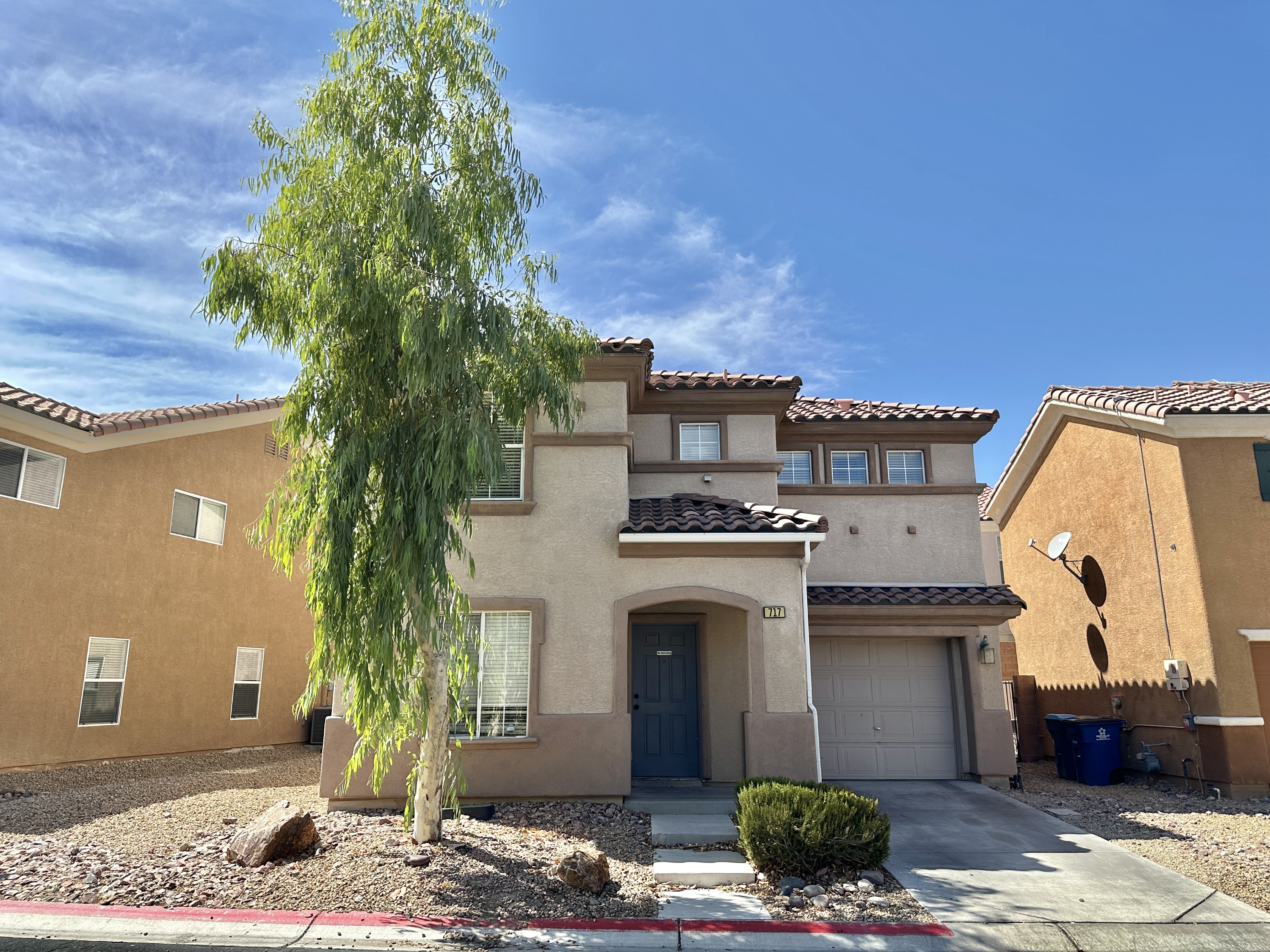 717 Jewel Tower Street